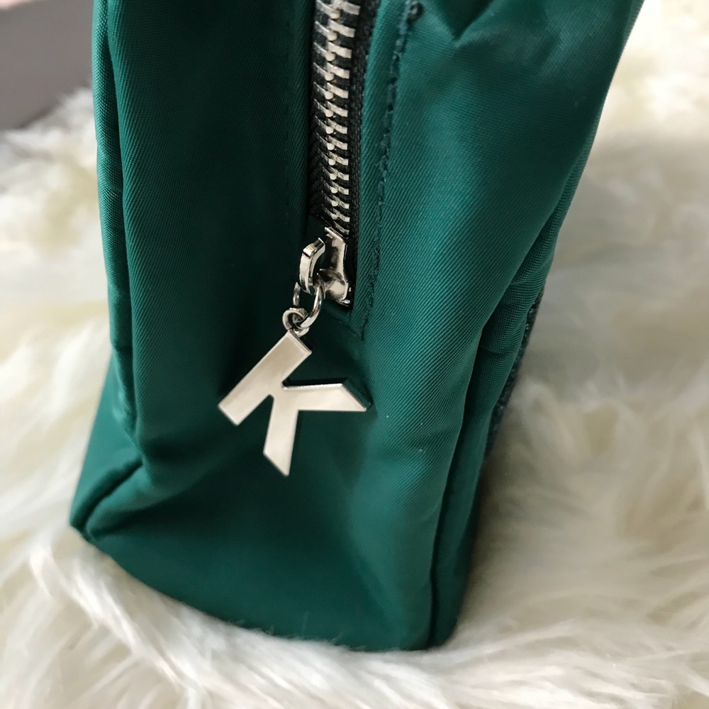 KYLIE COSMETICS Holiday 2017 Cosmetics Bag - Picture 2 of 5